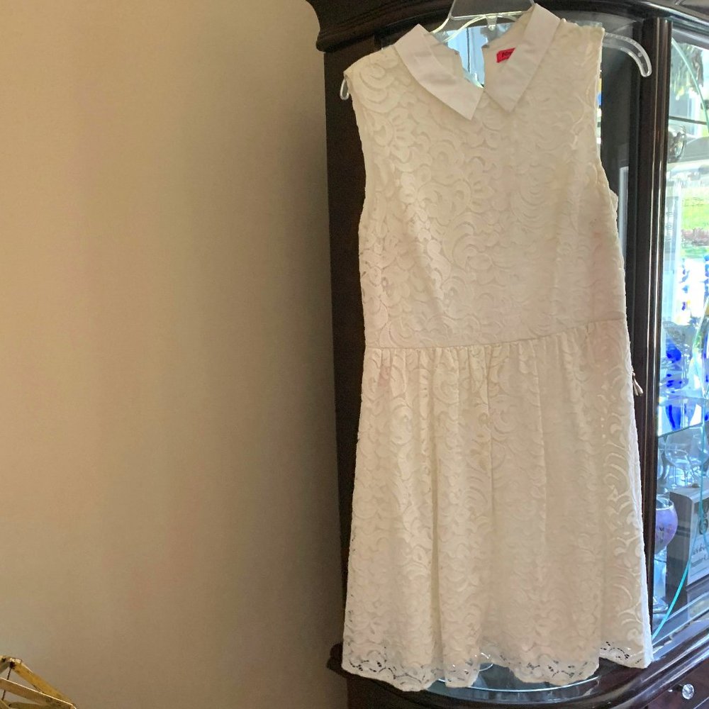 Betsy Johnson Cream / Off White Lace Collar  Dress